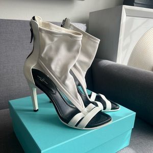 Louis Vuitton White Courts sandal/bootie